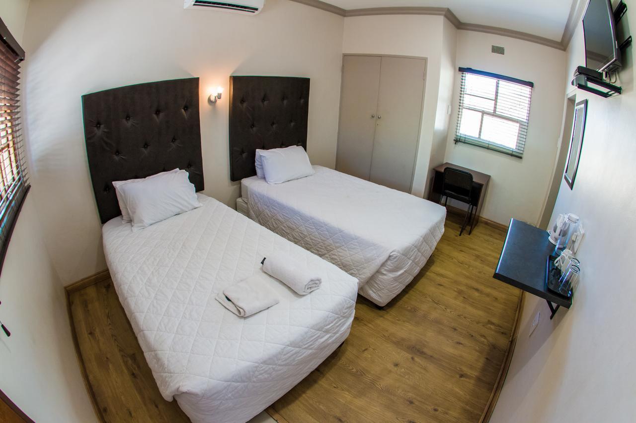 Horseshoe Inn And Conference Center Kimberley Bagian luar foto