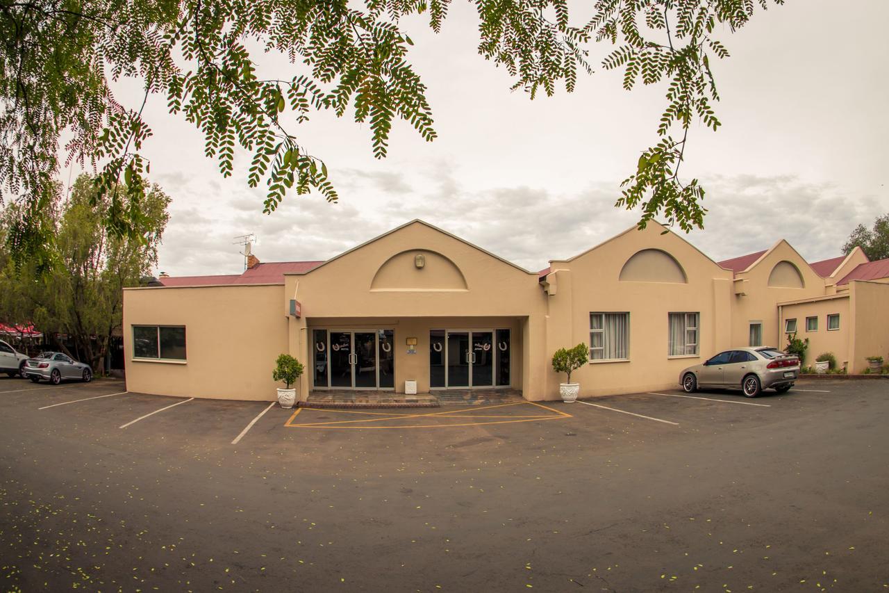 Horseshoe Inn And Conference Center Kimberley Bagian luar foto