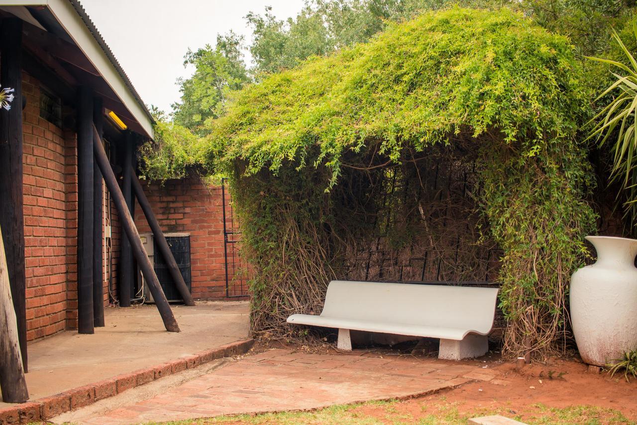 Horseshoe Inn And Conference Center Kimberley Bagian luar foto