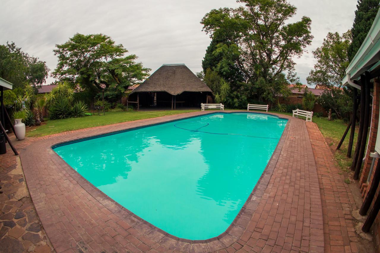 Horseshoe Inn And Conference Center Kimberley Bagian luar foto