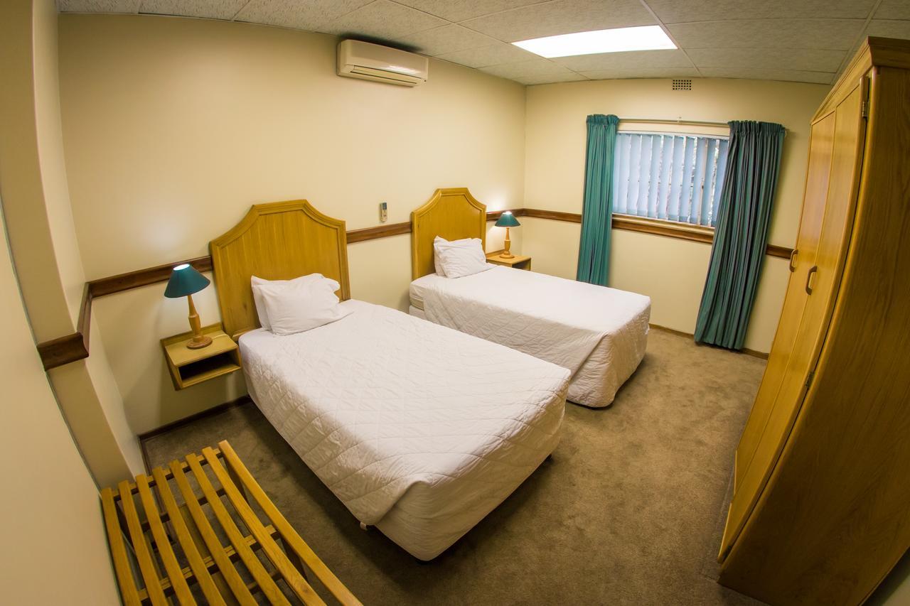 Horseshoe Inn And Conference Center Kimberley Bagian luar foto